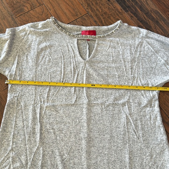 Women's size large keyhole lightweight sweater by Jennifer Lopez - Picture 6 of 7